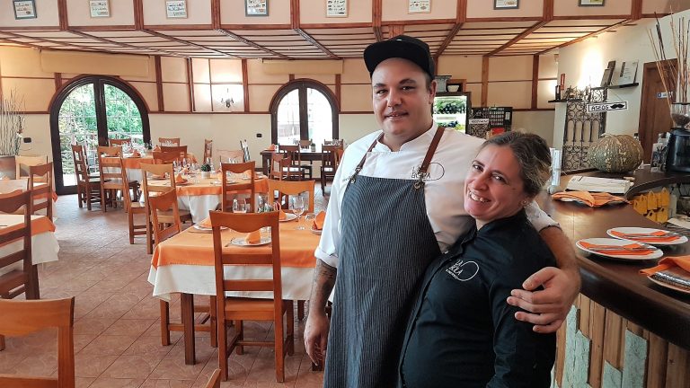 Jorge Bosch y Paula Mastropierro. La Bola. La Matanza. Tenerife. Islas Canarias. Foto: Xavier Agulló.