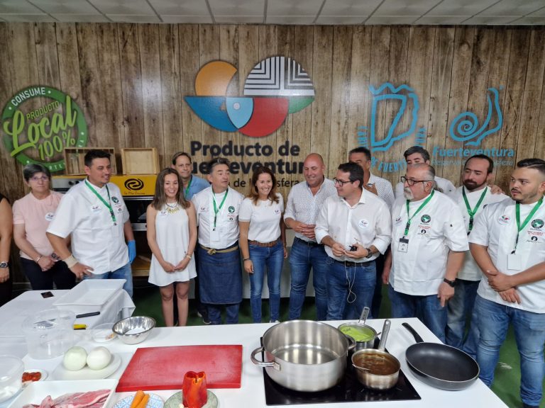 El Cabildo y los chefs. Feaga 2022. Fuerteventura (Islas Canarias). Foto: Xavier Agulló.