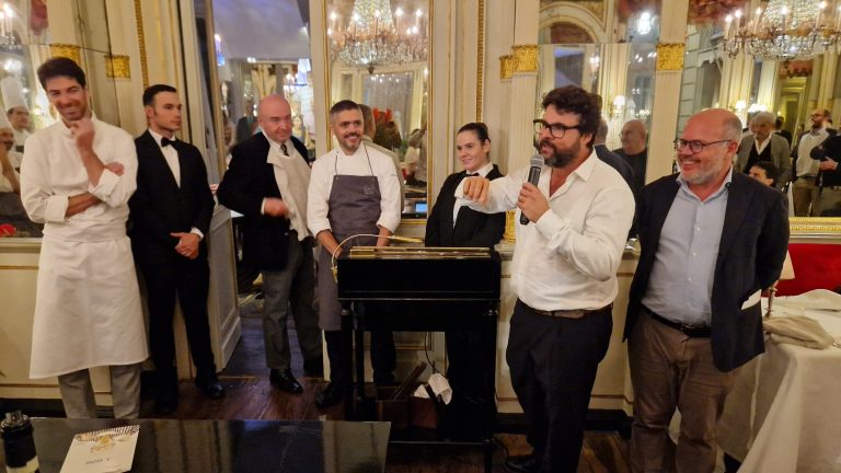 Luca Iaccarino y Stefano Cavallito con Massimiliano Alajmo y Matteo Baronetto. Buonissima Torino. Turín. Foto: Xavier Agulló.